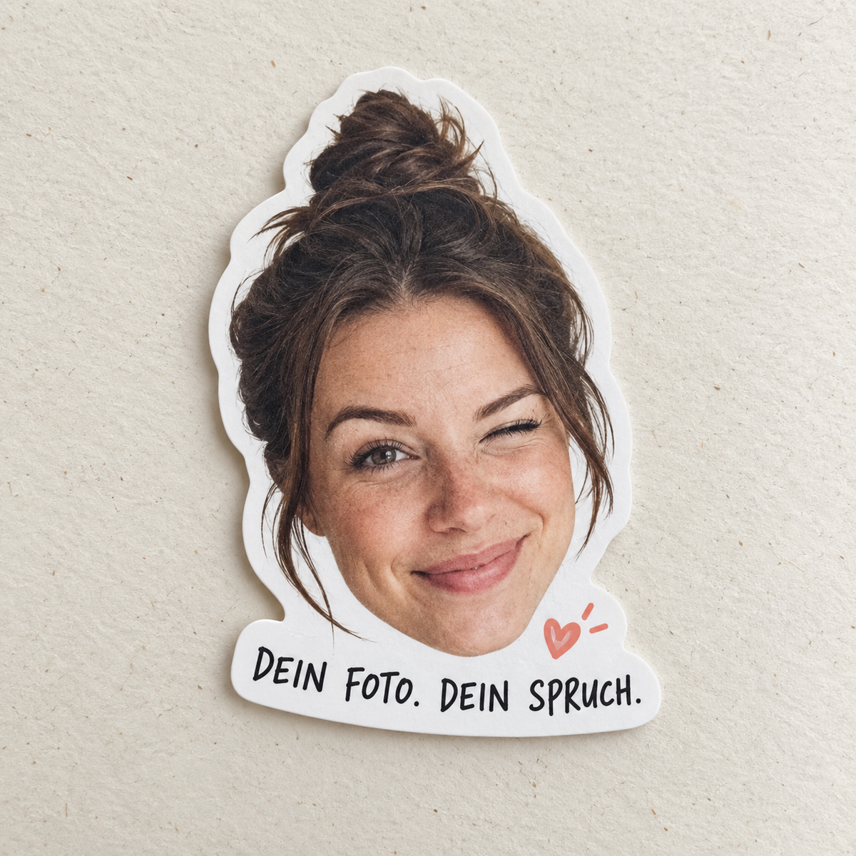 Personalisierter Gesichtssticker als realistisches Einzelmotiv